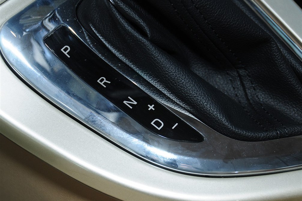 中华H320 2012款 1.5L AT 舒适型 