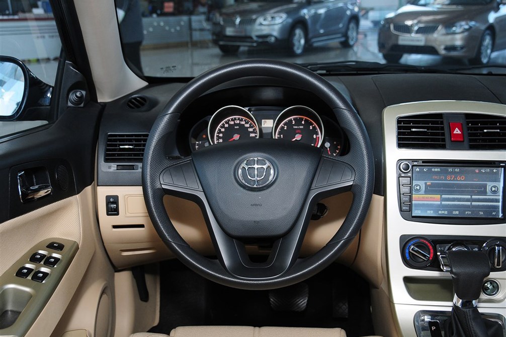 中华H320 2012款 1.5L AT 舒适型 