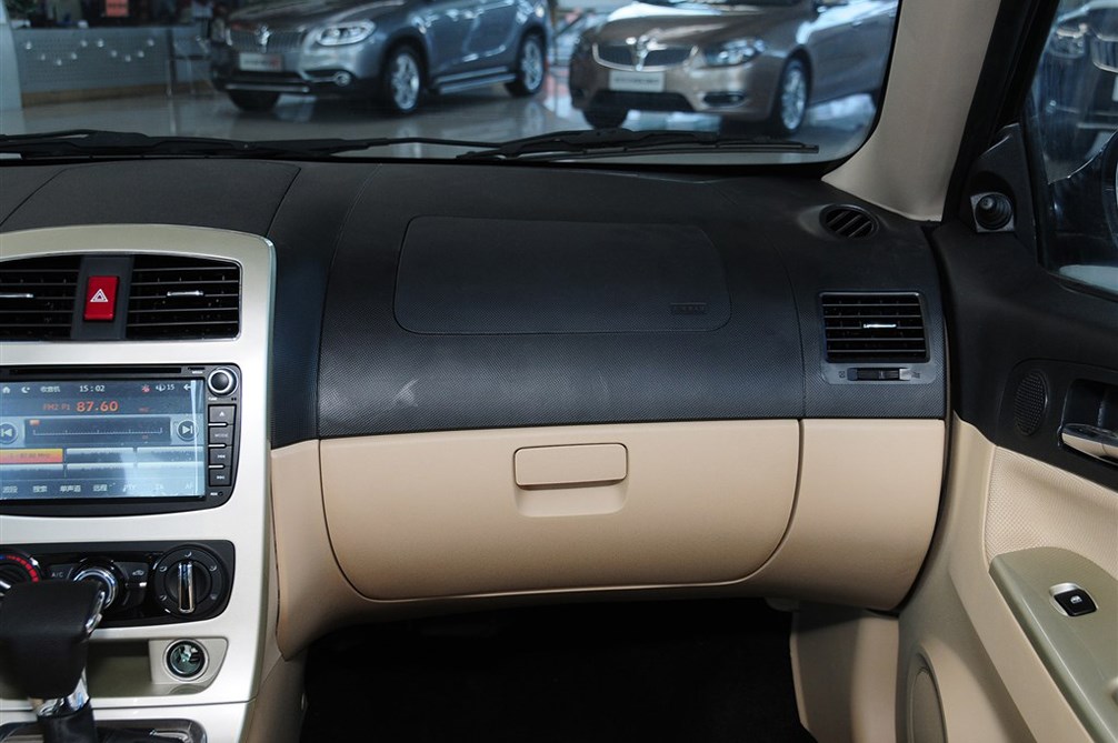 中华H320 2012款 1.5L AT 舒适型 