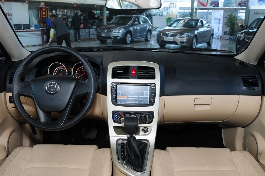 中华H320 2012款 1.5L AT 舒适型 