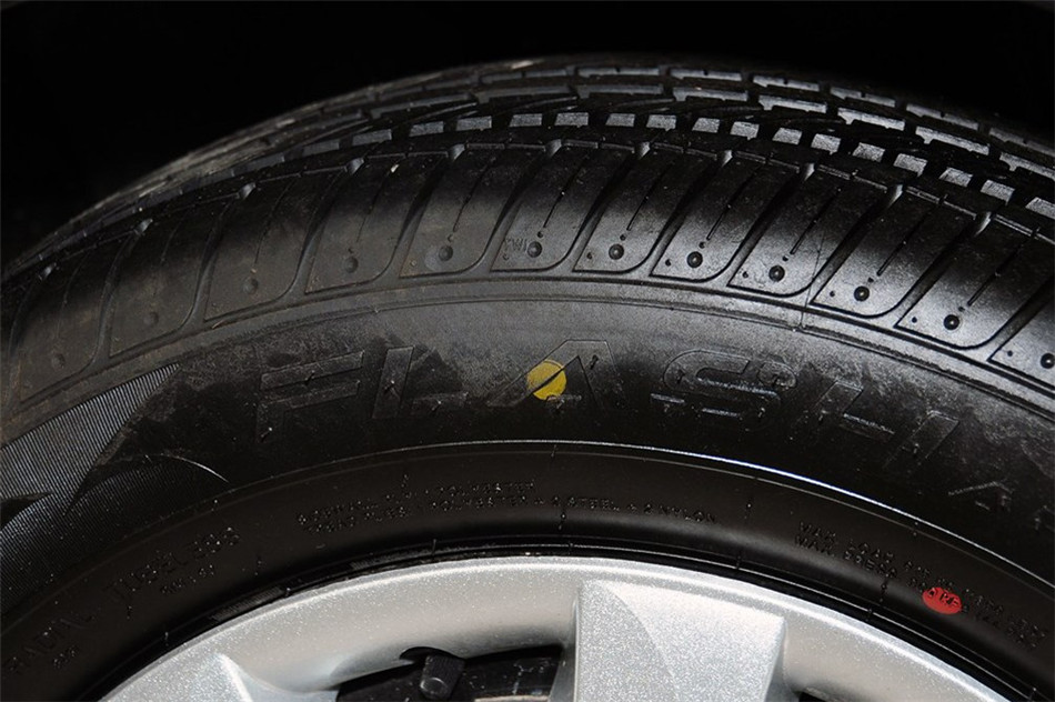 中华H320 2012款 1.5L AT 舒适型 