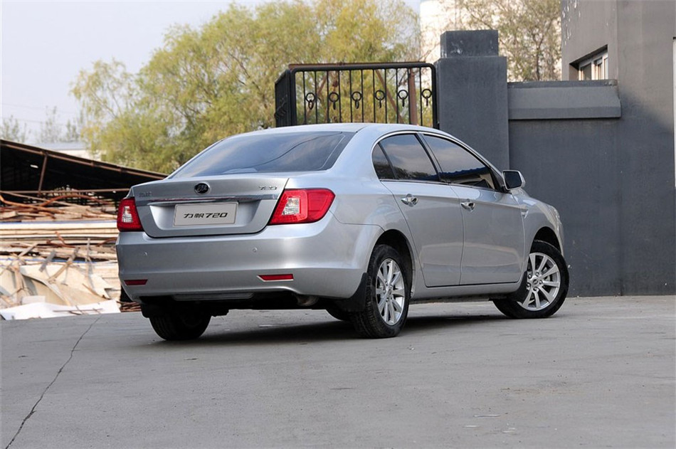 2013款力帆720 1.8L手动豪华型