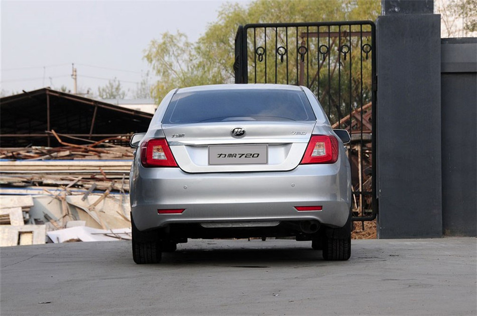 2013款力帆720 1.8L手动豪华型