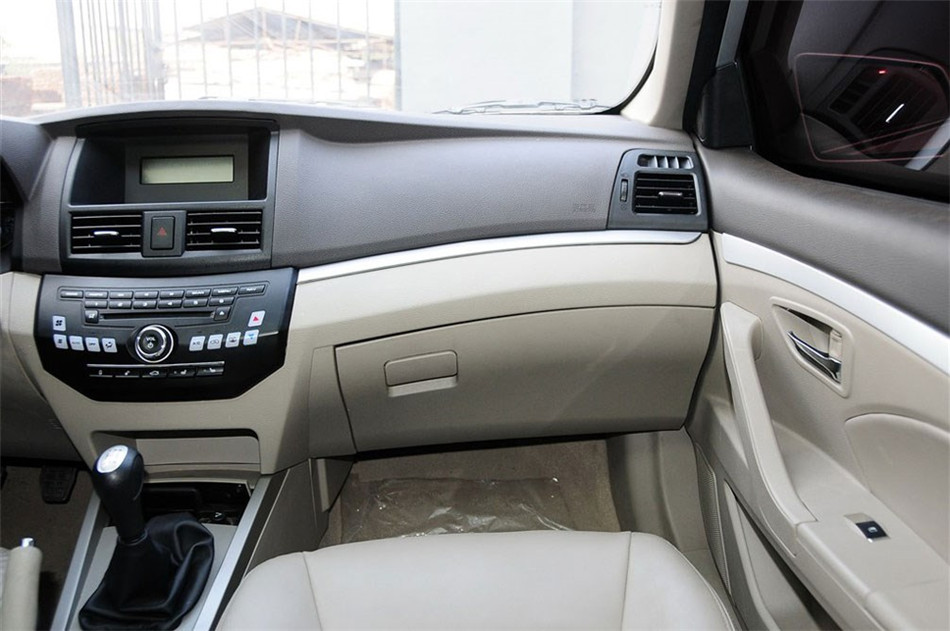 2013款力帆720 1.8L手动豪华型