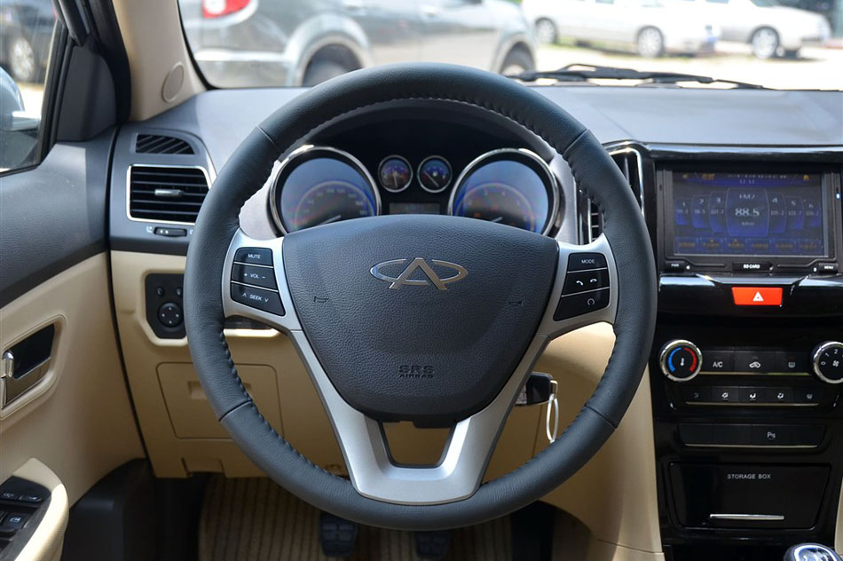 2013款奇瑞E3 1.5手动智尚版