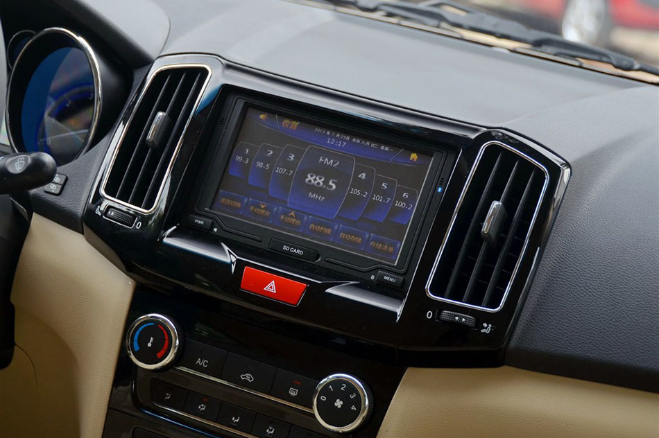 2013款奇瑞E3 1.5手动智尚版