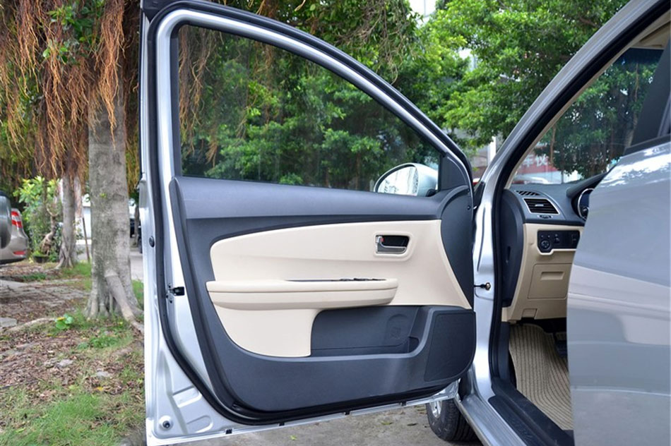 2013款奇瑞E3 1.5手动智尚版